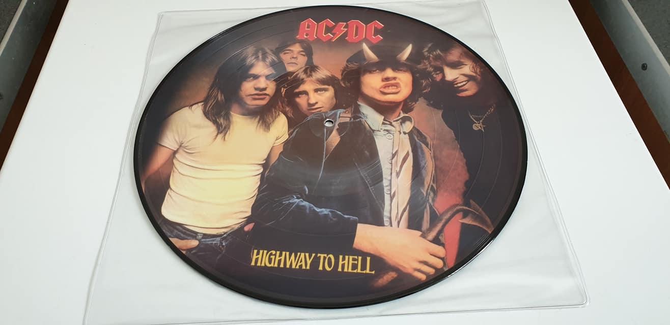 get this rare Ac/Dc record by clicking here